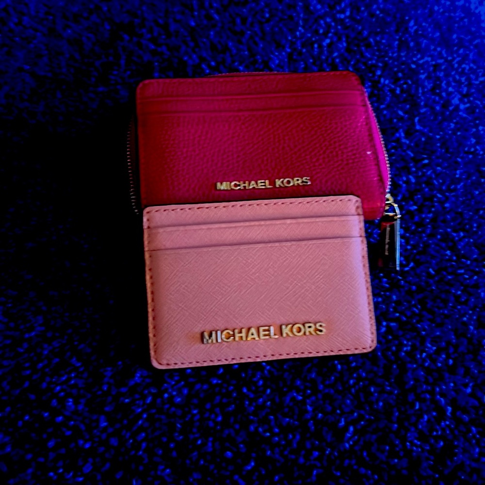 This is another 2 in one package with one wallet and cardholder